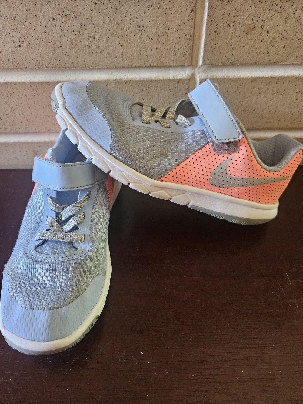 Nike | Sneakers | Light Blue & Coral | Size 1 | Youth | Girls | Sport Shoes